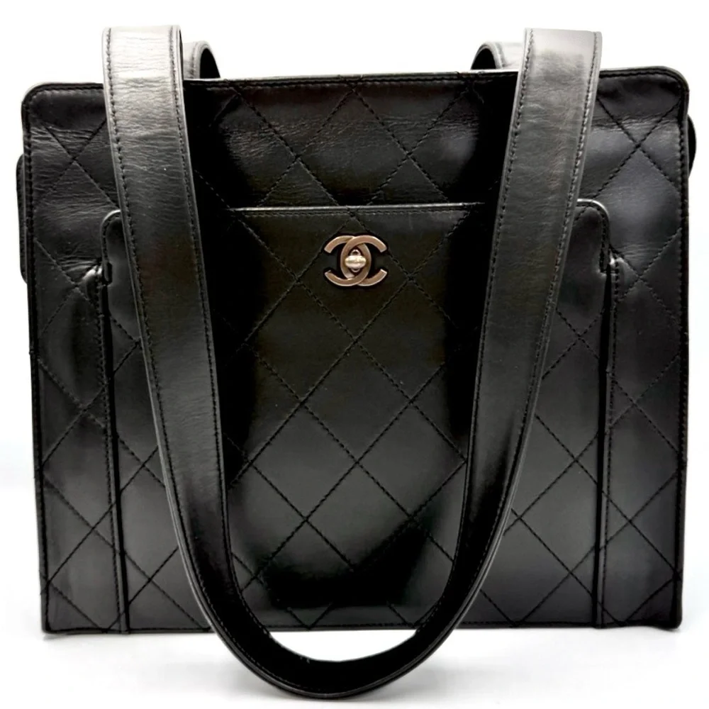 Authentic CHANEL VINTAGE Matrasse Shoulder Bag
