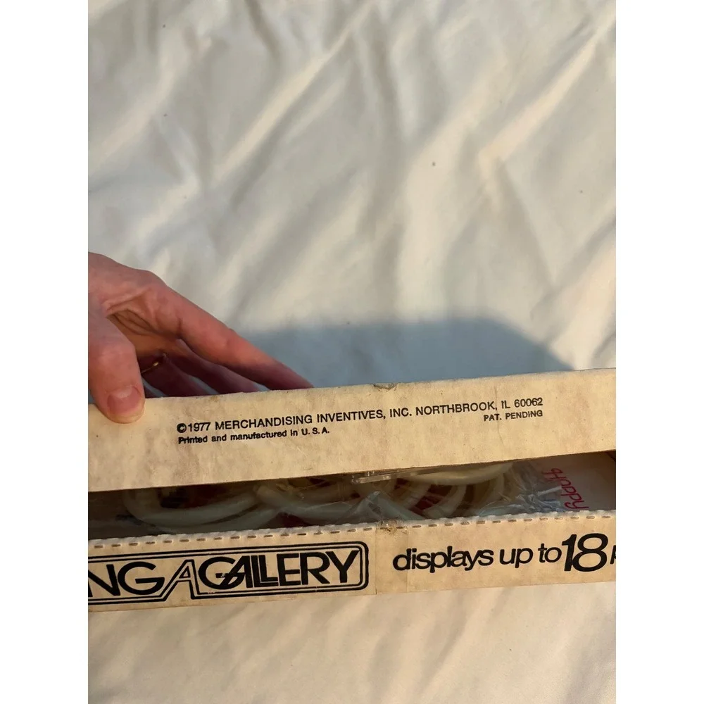 Hang-A-Gallery please home craft