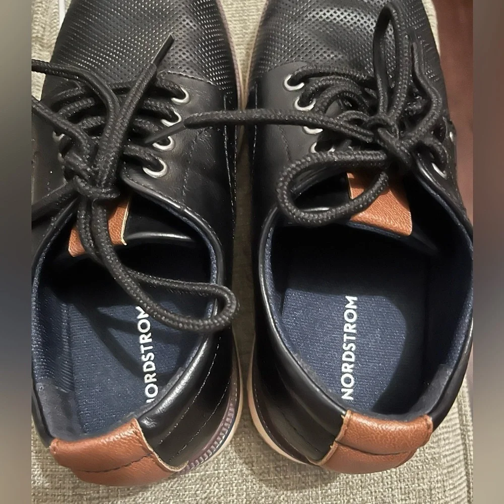 Nordstrom Kids Boys Nodorian Dress Shoe Black Kid Size 1 Used Vegan W/Sponge