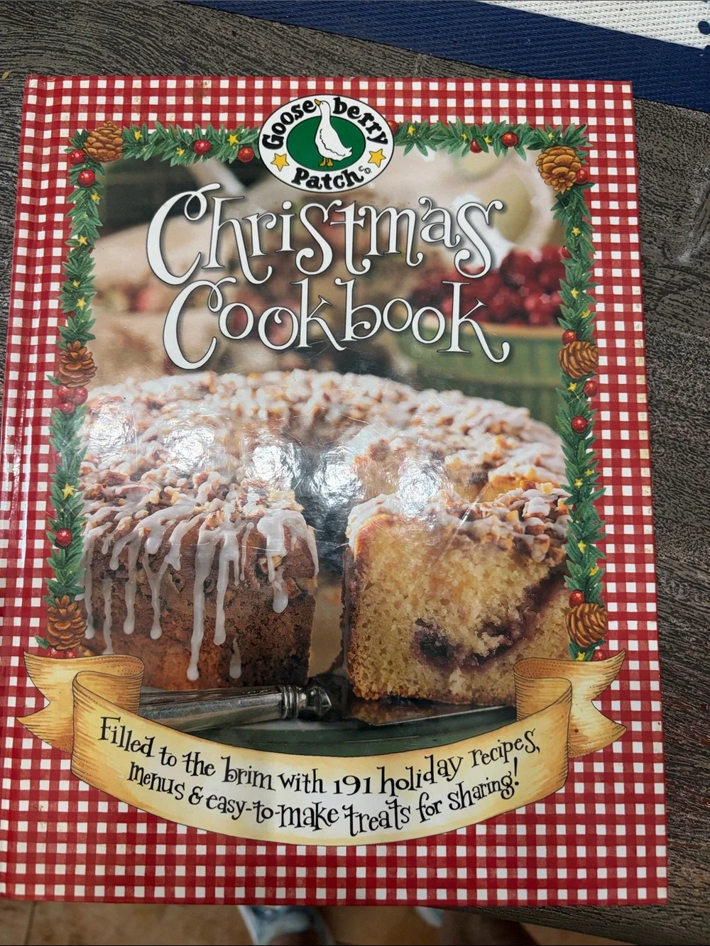 Gooseberry Patch Christmas Cookbook - Red Plaid Holiday Edition