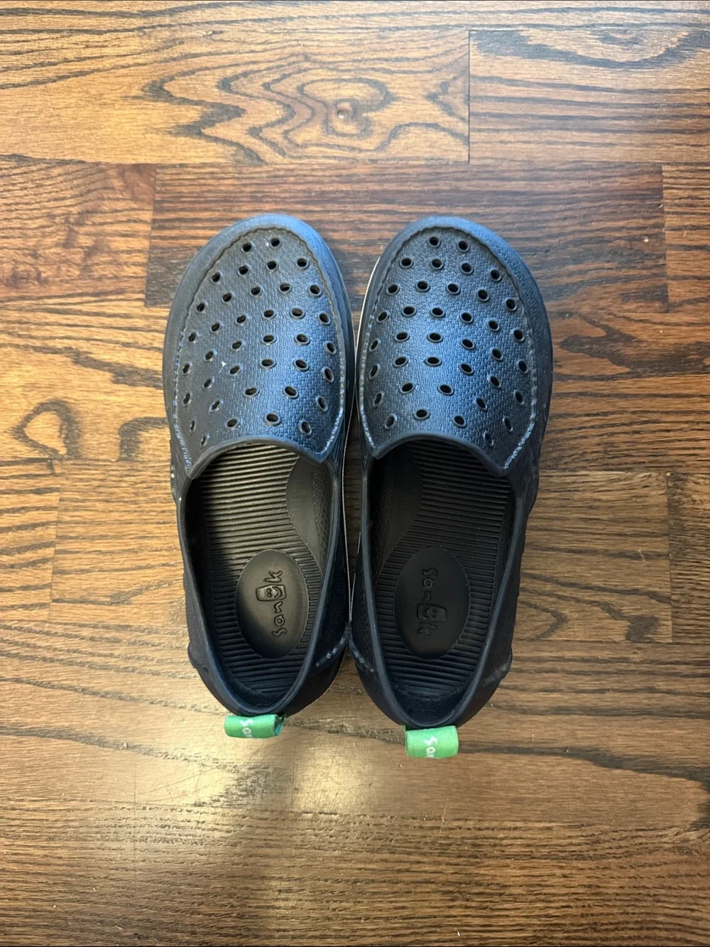 Sanuk excellent used