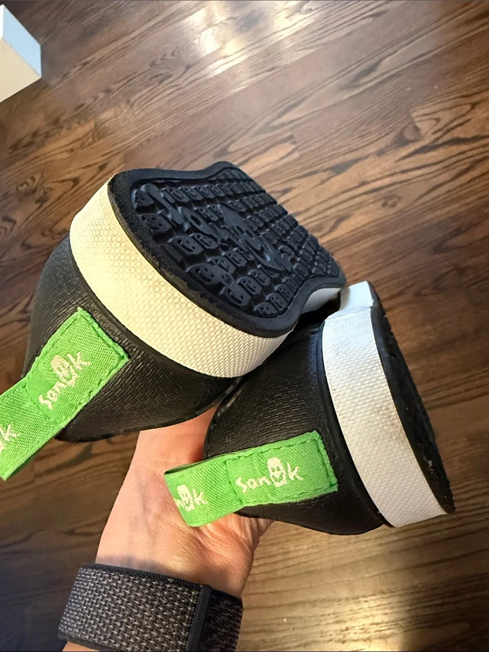 Sanuk excellent used
