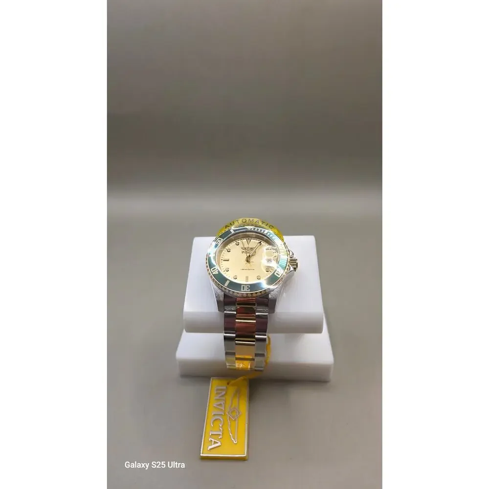 Stunning Invicta Men's Pro Diver Two-Tone Automatic Watch