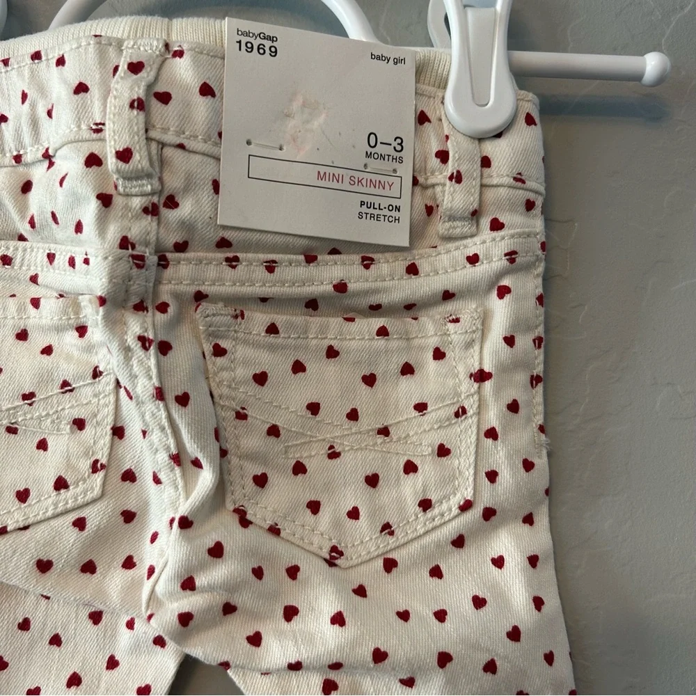 ⭐️Baby Gap heart patterned pull on skinny jeans size 0-3 months NEW