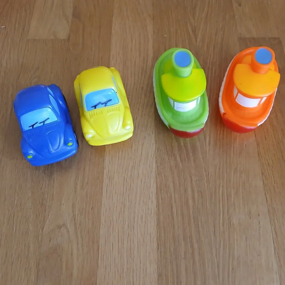 Infants / Toddlers Transportation toy 2 cars & 2 Boats New