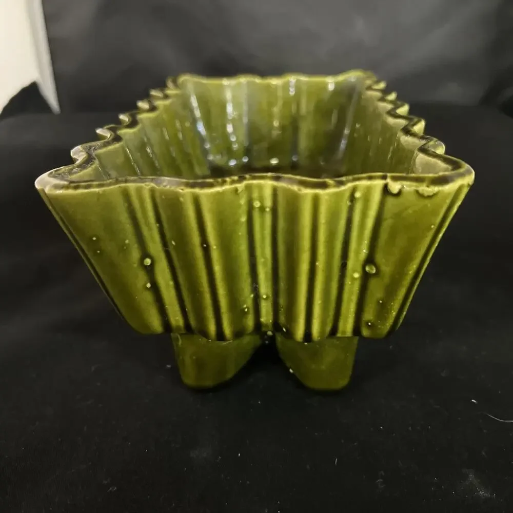 UPCO vintage avocado