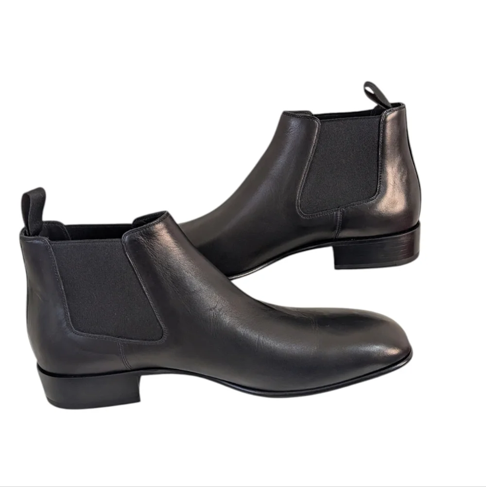 Stuart Weitzman step out