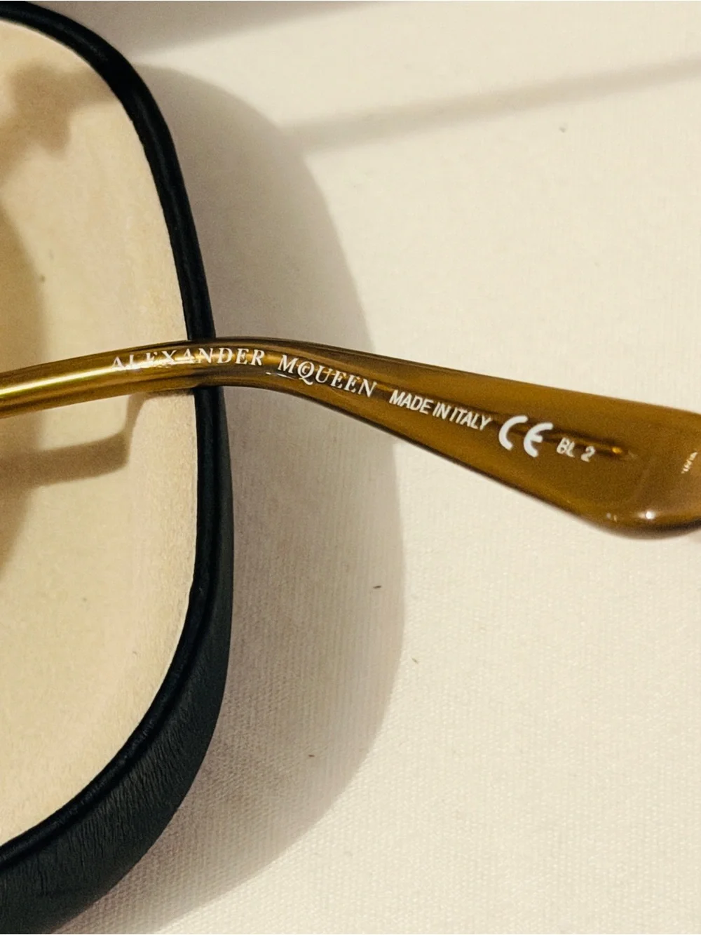 Alexander McQueen stylish aviator