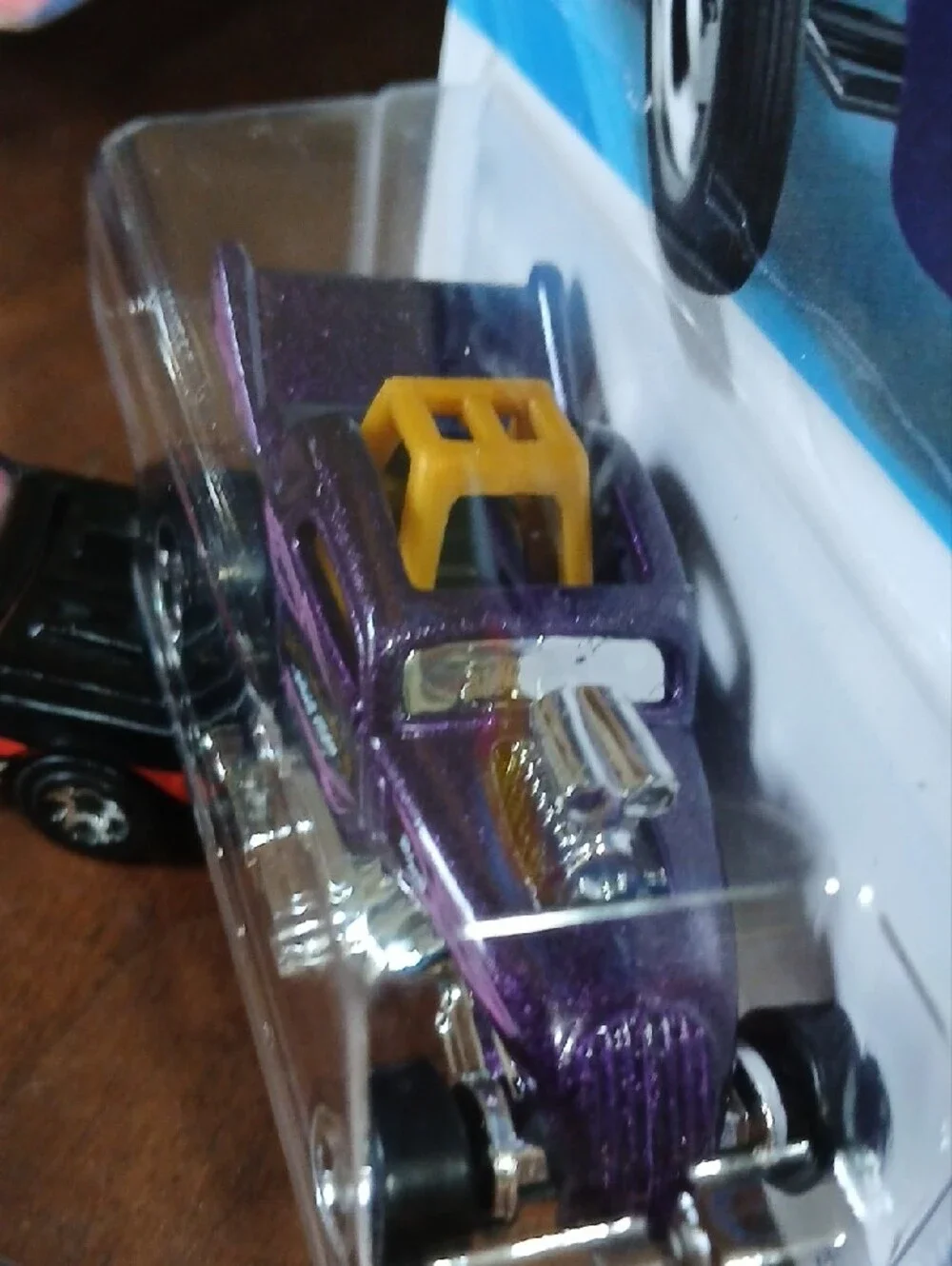 Hot Wheels shiny purple