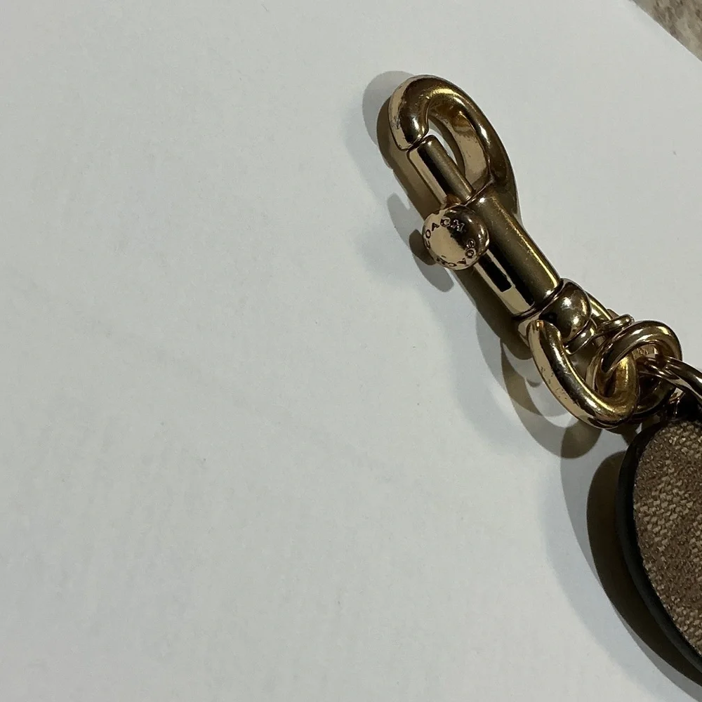Coach heart key