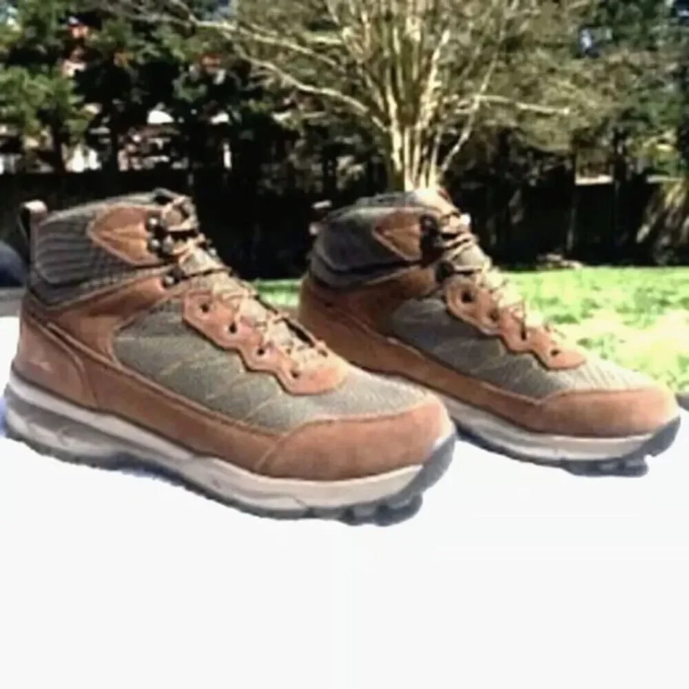 Size 11 1/2  . Waterproof Hiking Boots . Benedict . Ozark Trail . New in Box