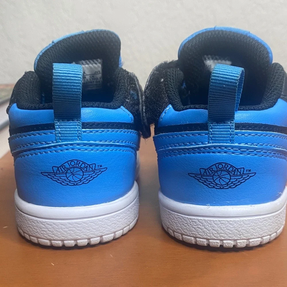 Nike toddler sneakers