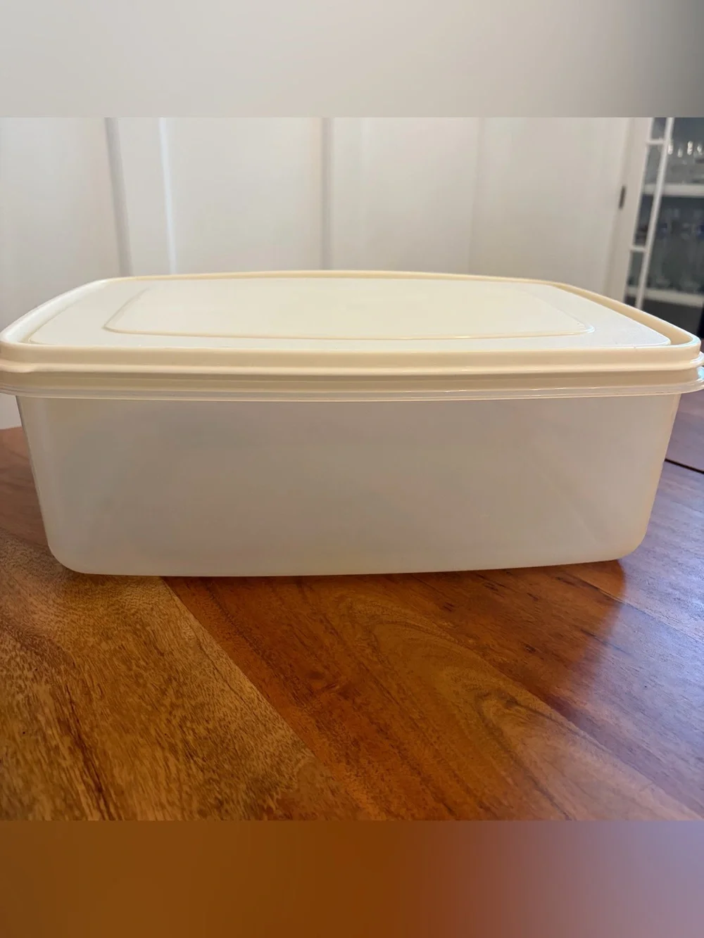 Rubbermaid two vintage