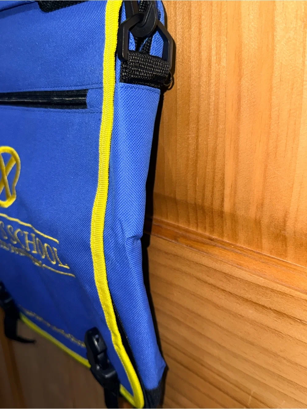 Loot Crate compact messenger