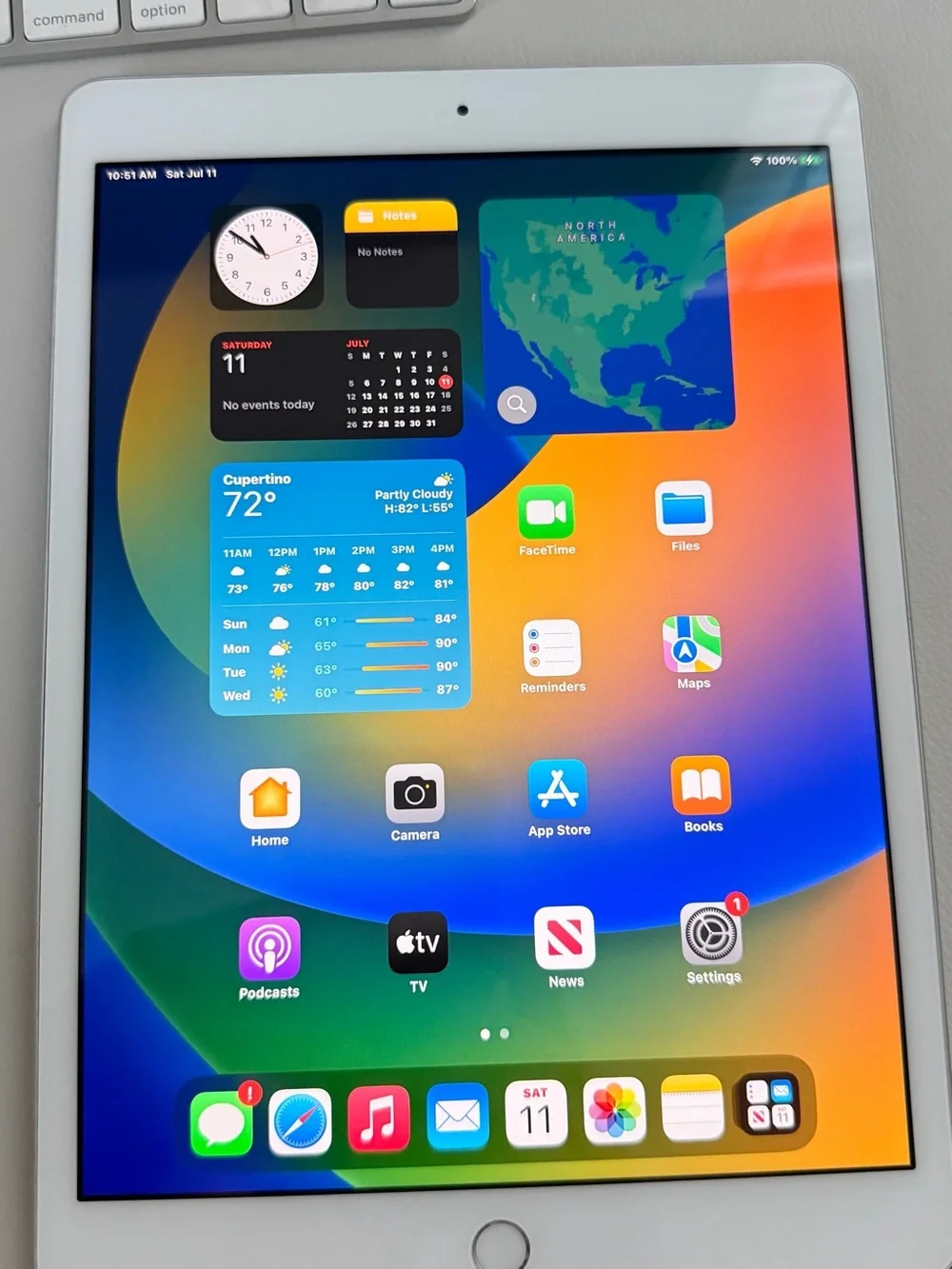 Apple iPad 9th generation in White with Silver Bezel - 10.2