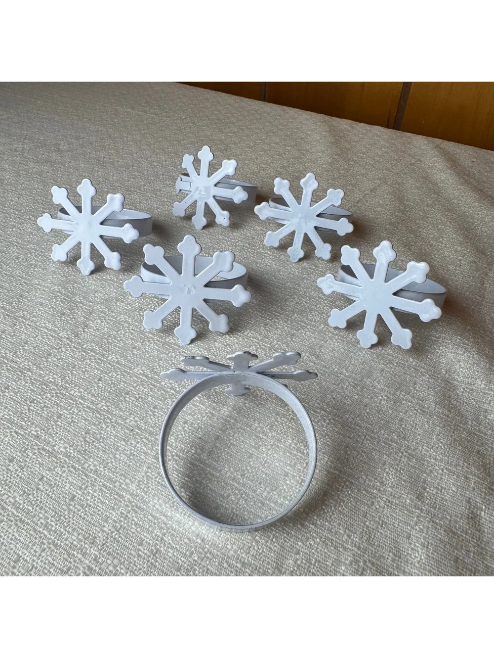N/A white snowflake