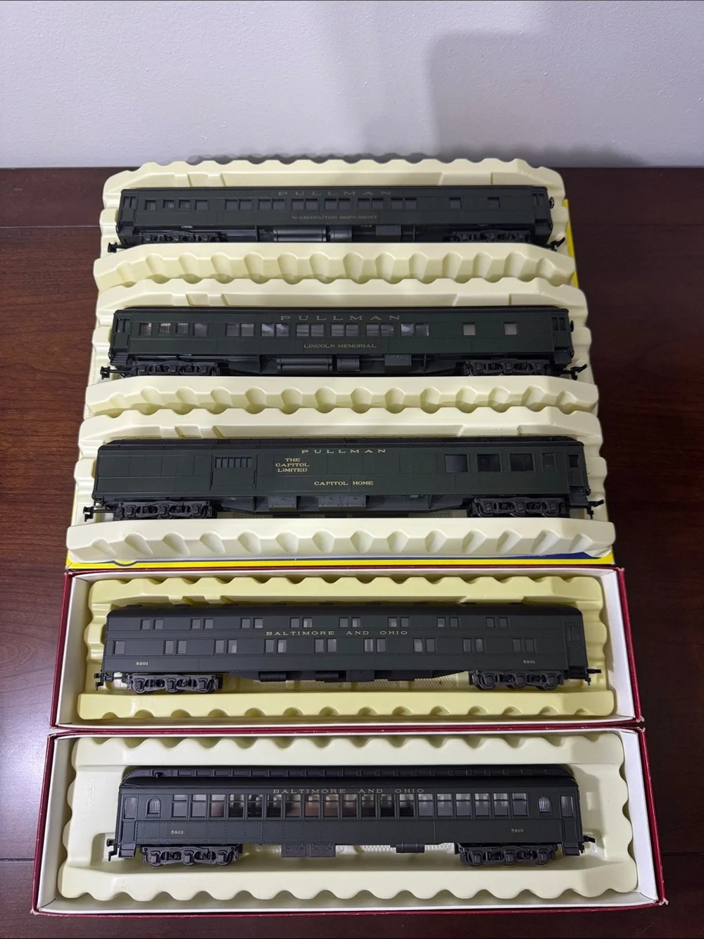 Rivarossi AHM Baltimore & Ohio 1920’s HO Scale 5 Piece Passenger Car Set (New)