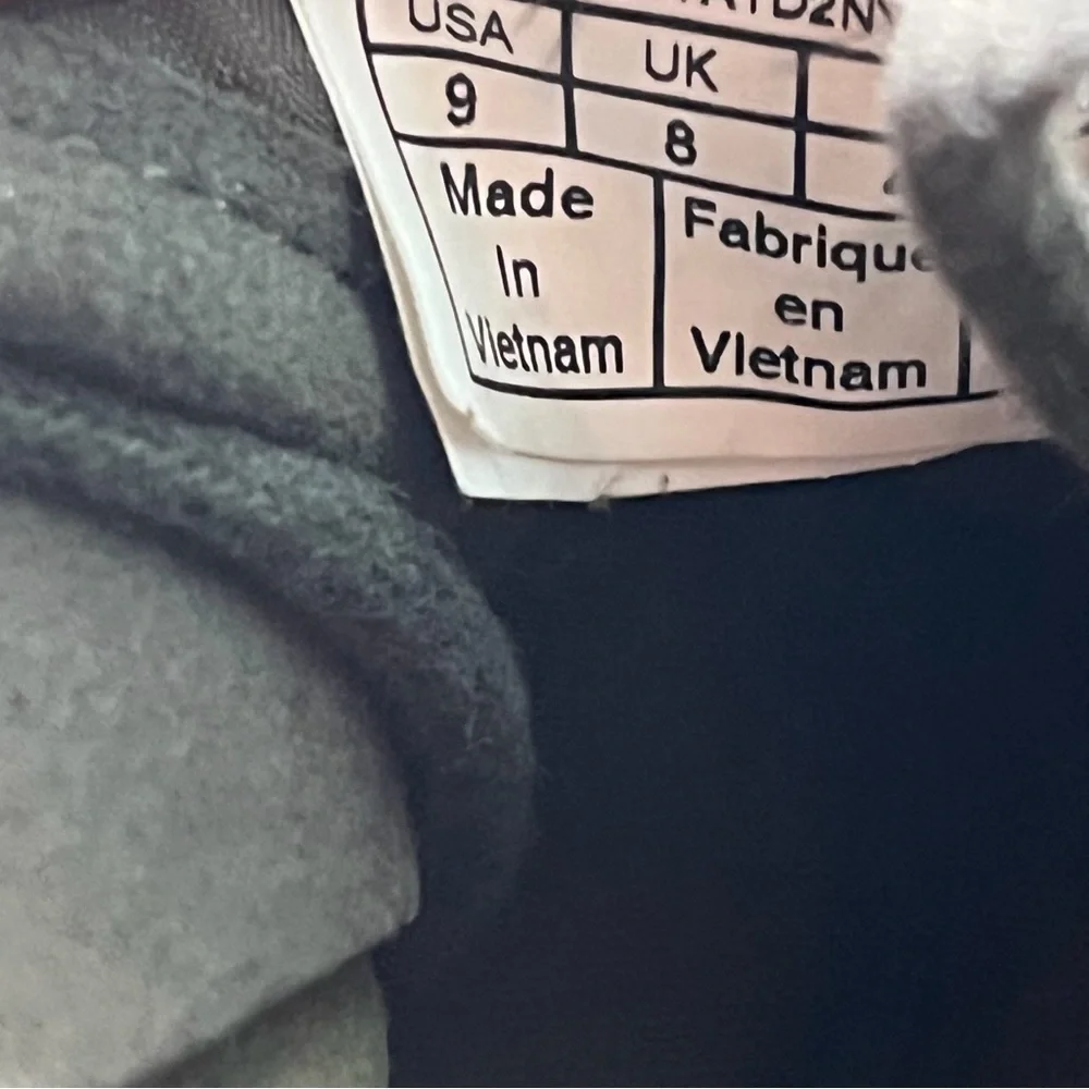 UGG “Neumel”‎ Zip Nylon Winter Boots Men’s Size 9 Shoes