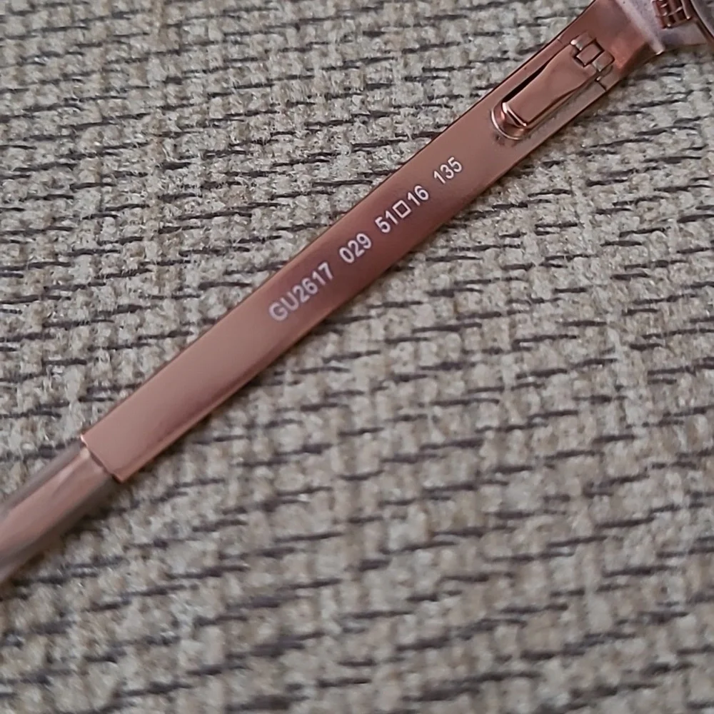 Guess metallic rose