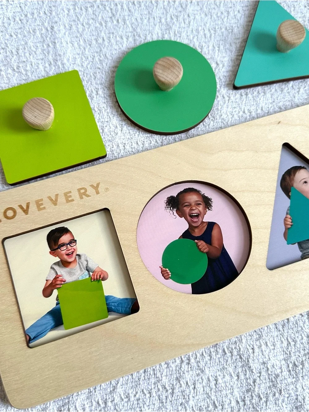 LOVEVERY montessori puzzle