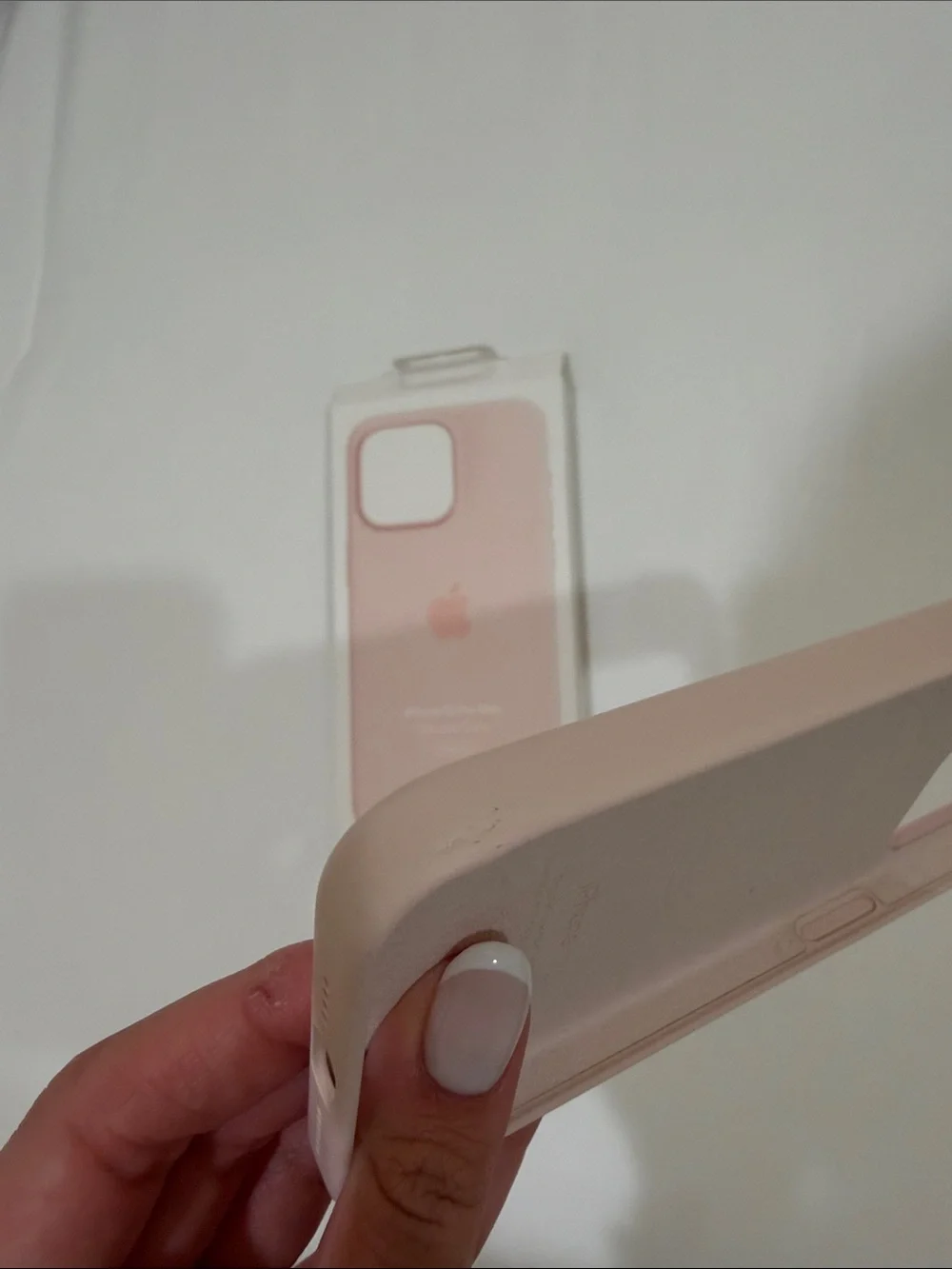 Apple iPhone 15 pro max Silicone Case - Blush Pink
