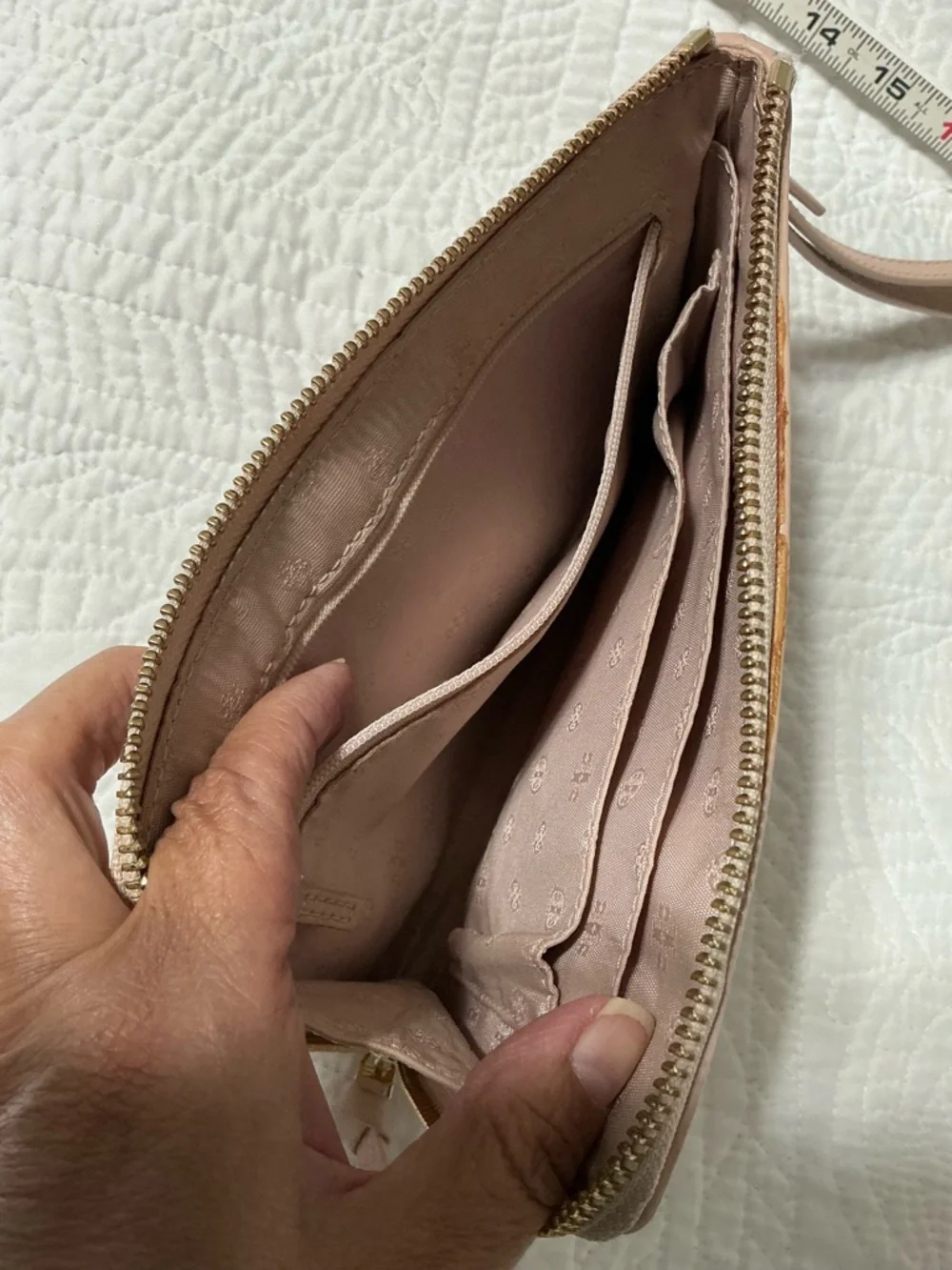 EUC Tory Burch Britten Large Zip Pouch Light Pink