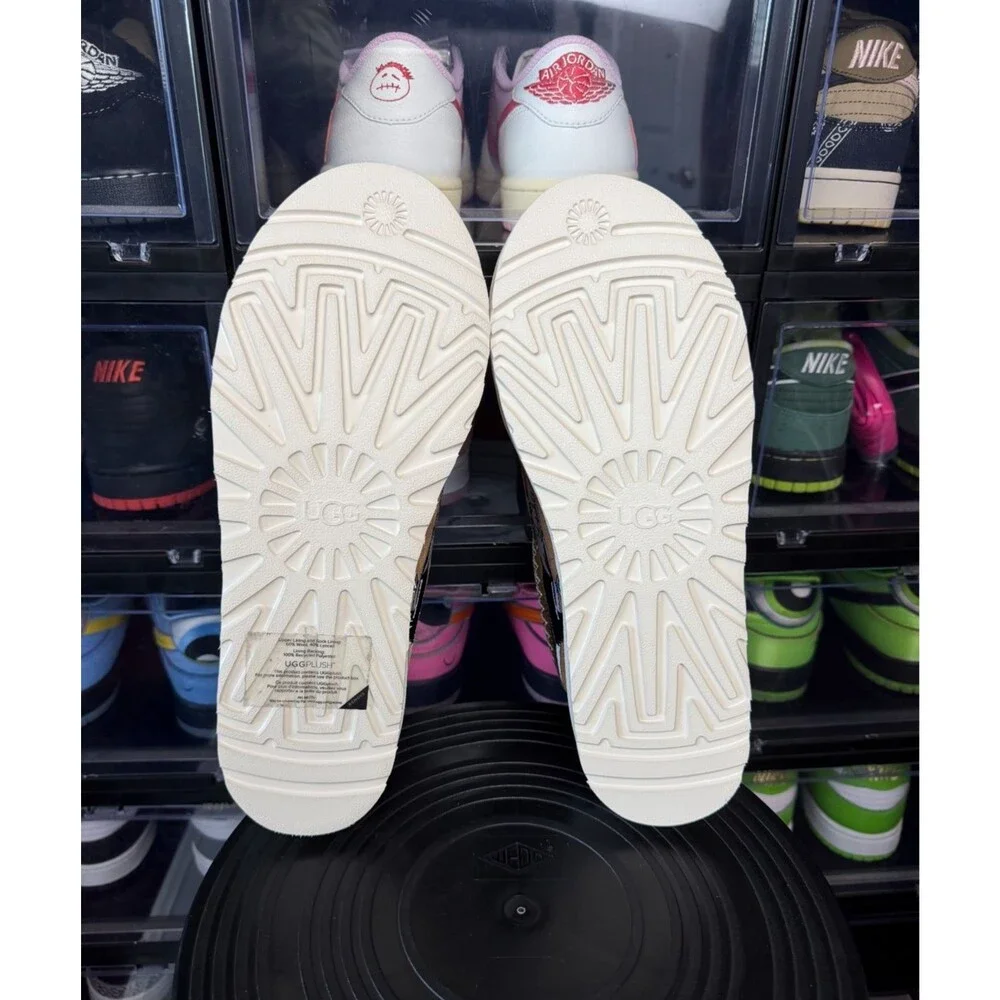 Palace x UGG Tasman Slipper Looney Tunes Size 10 Tasman