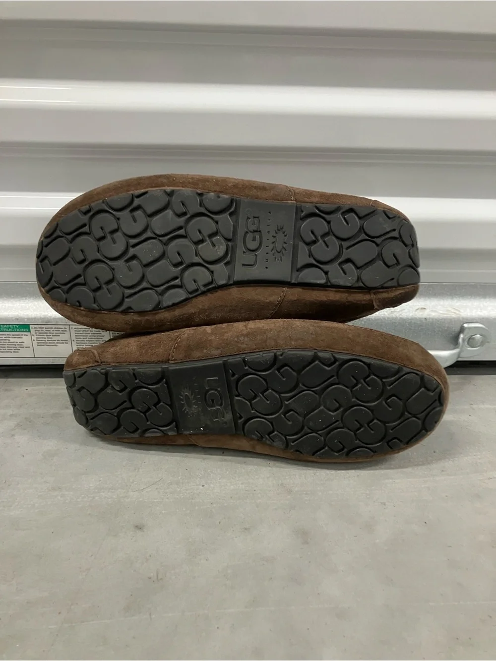 UGG brown exterior