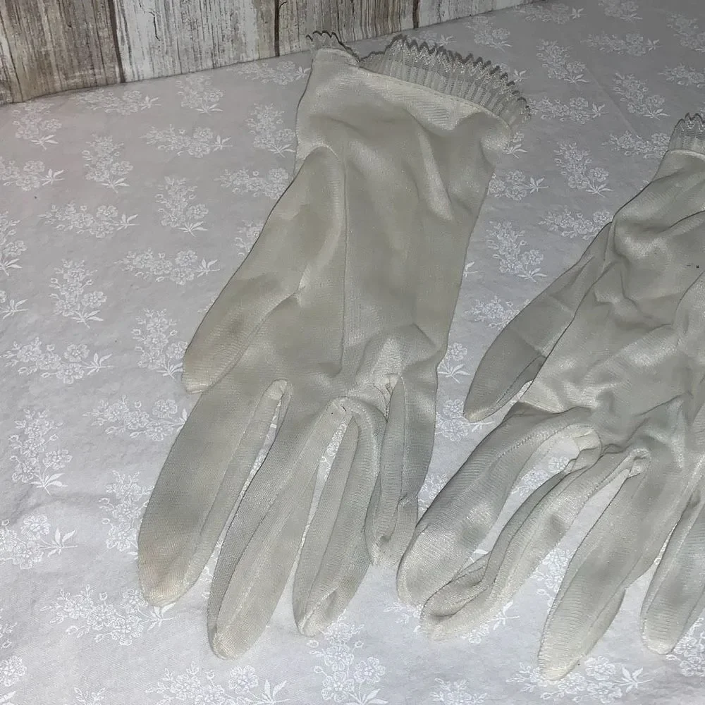 Vintage white left