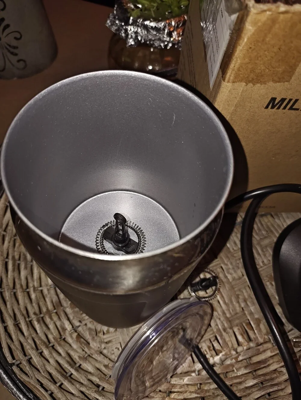 hommak frother black produces