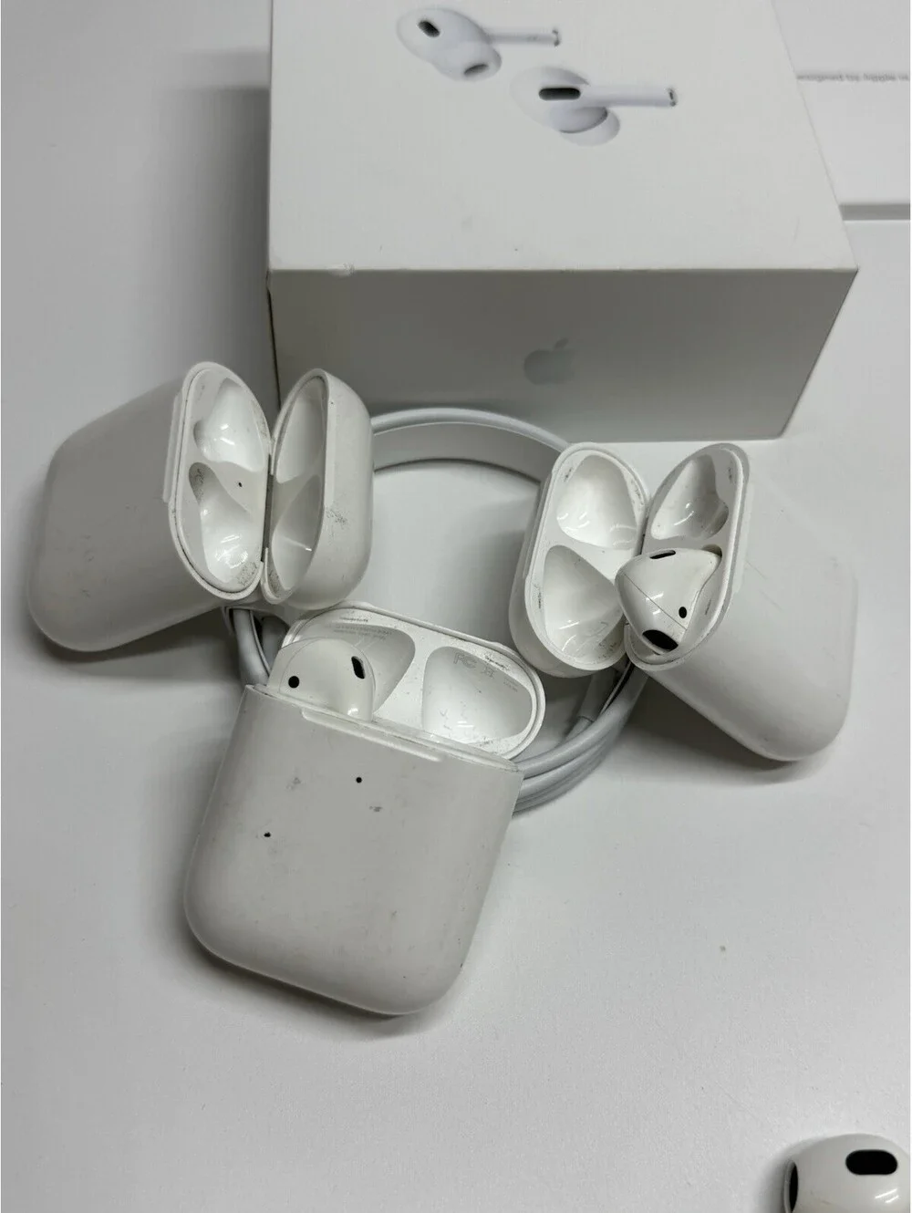Apple airpods mixed
