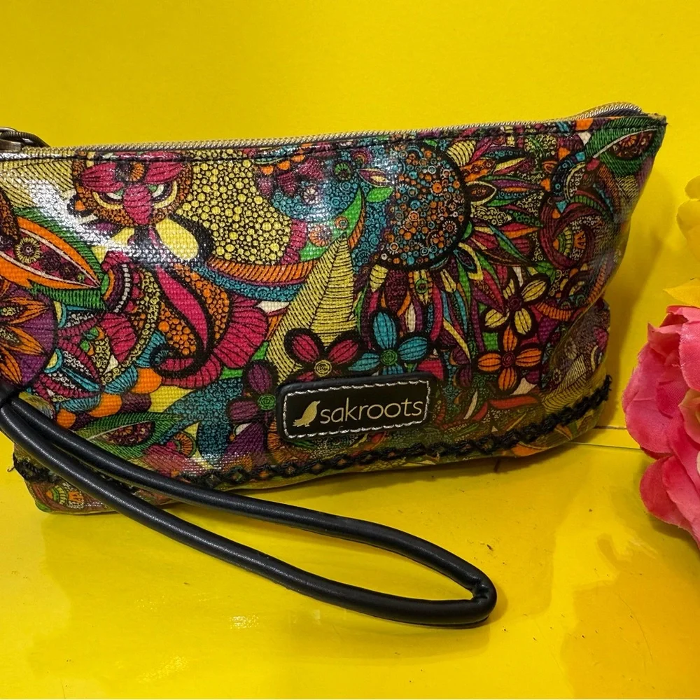 Sakroots charming clutch
