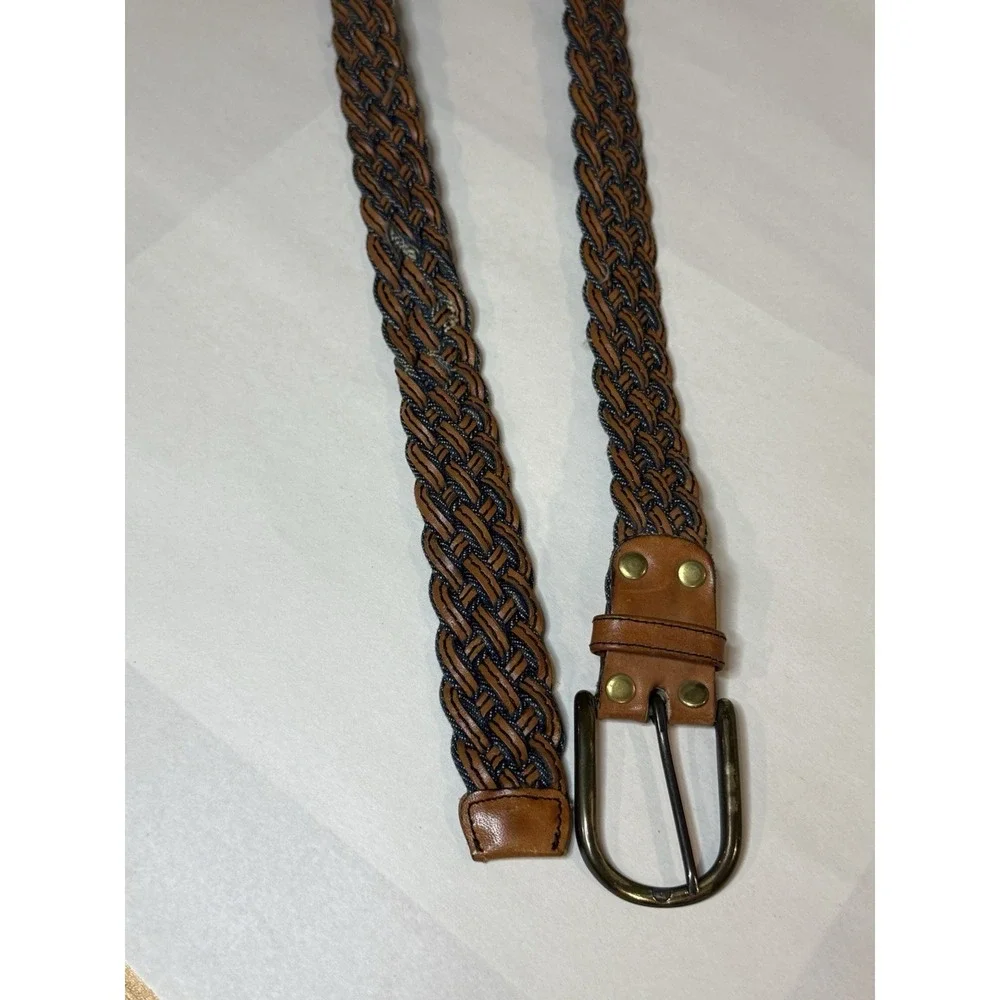 The Unbranded Brand vintage 80s