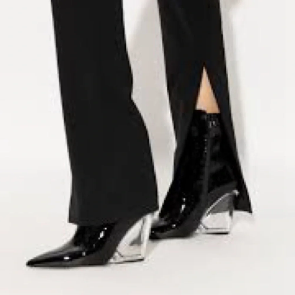 Stuart Weitzman new stuart