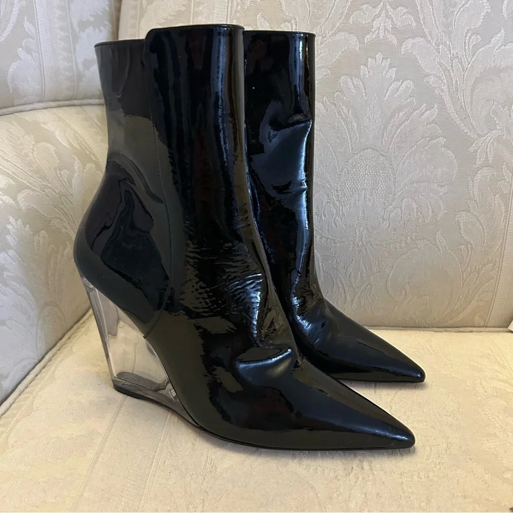 Stuart Weitzman new stuart