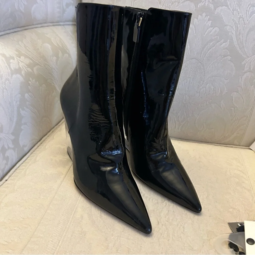 Stuart Weitzman new stuart
