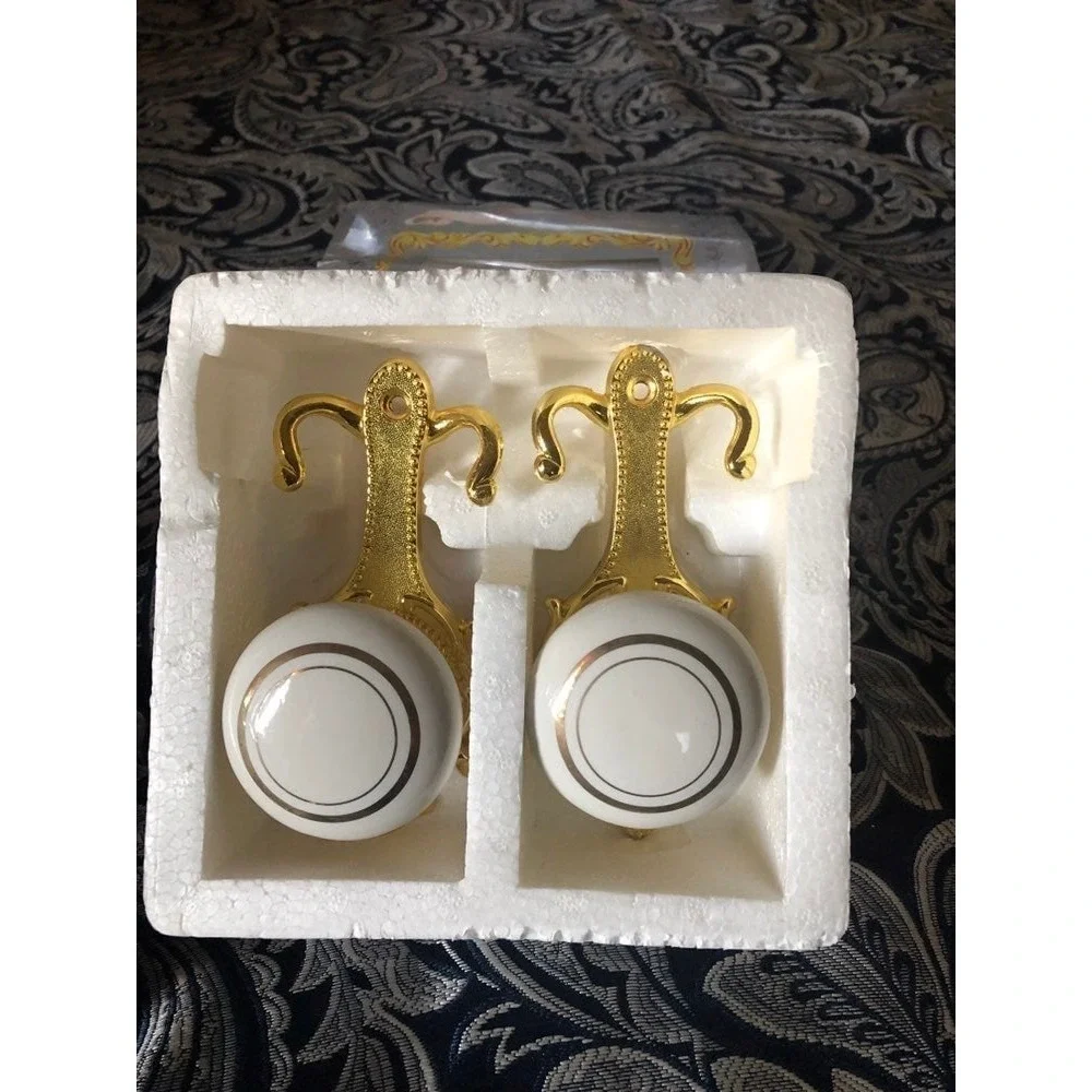 Decorative gold hooks metal ivory‎ porcelain knobs Victorian home decor accents