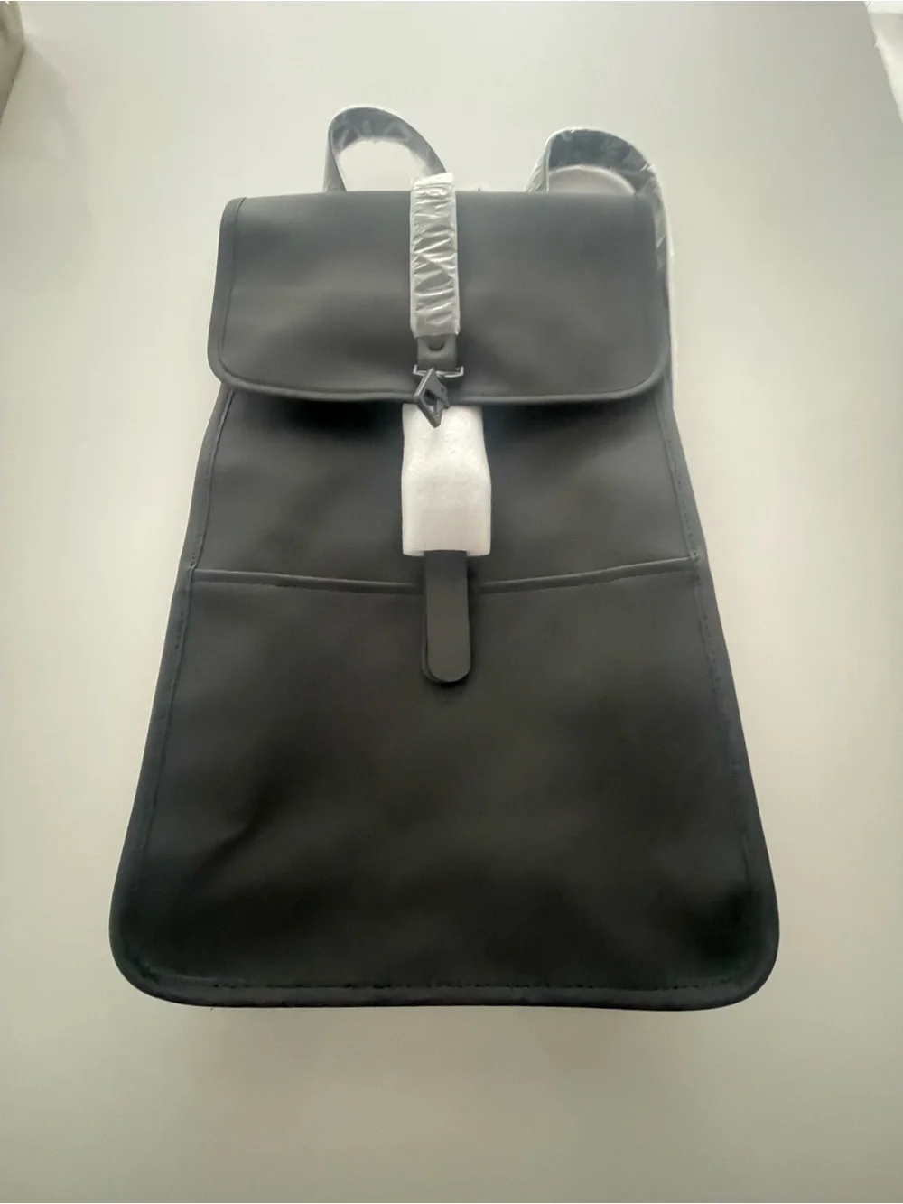 N/A features waterproof