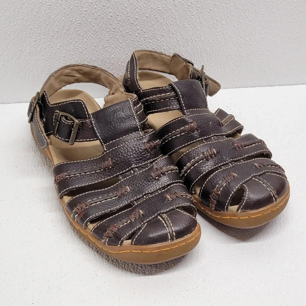 Dr. Martens ship see size