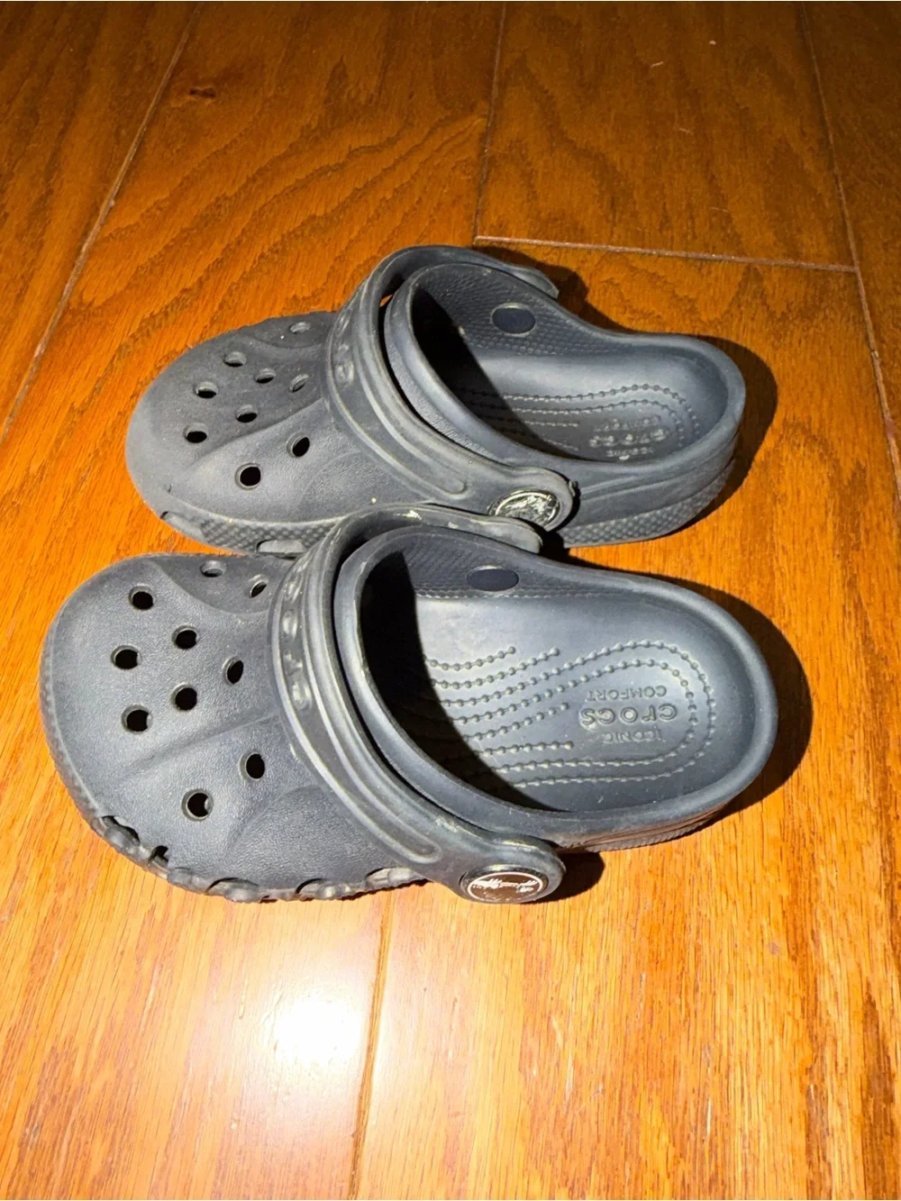 CROCS comfortable airflow