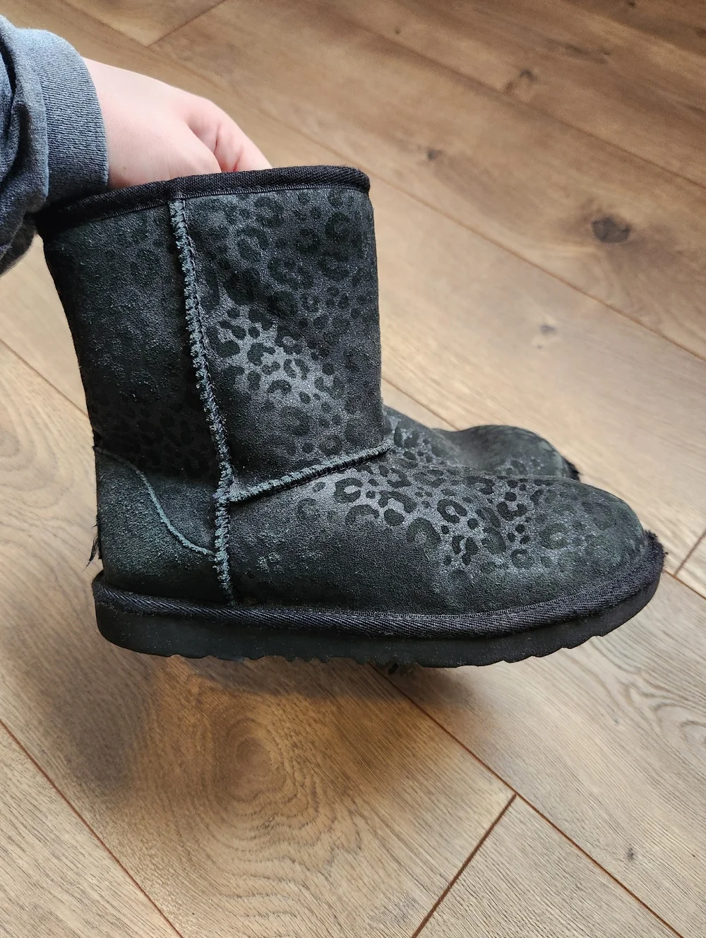 UGG individual make items