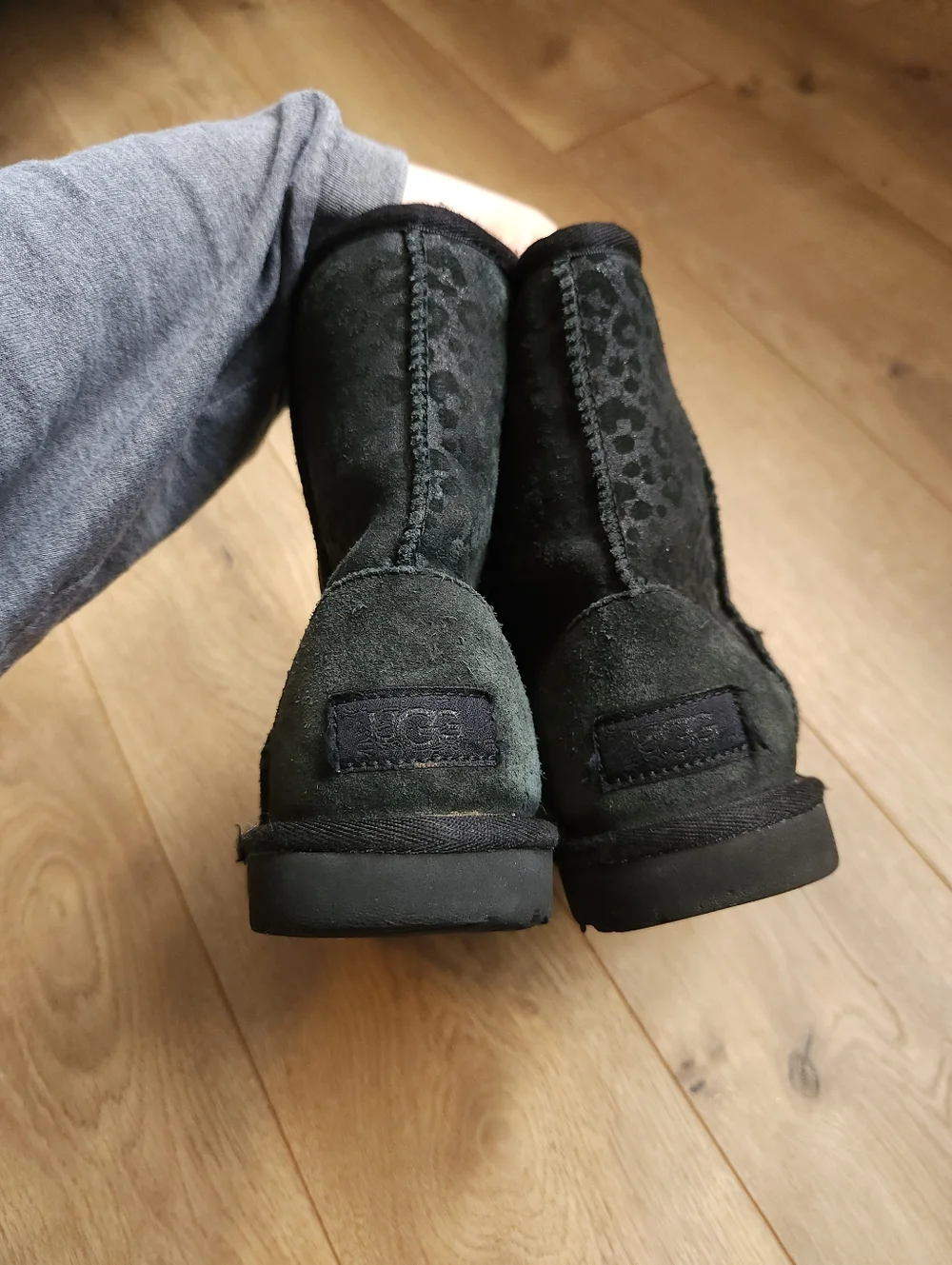 UGG individual ll discount