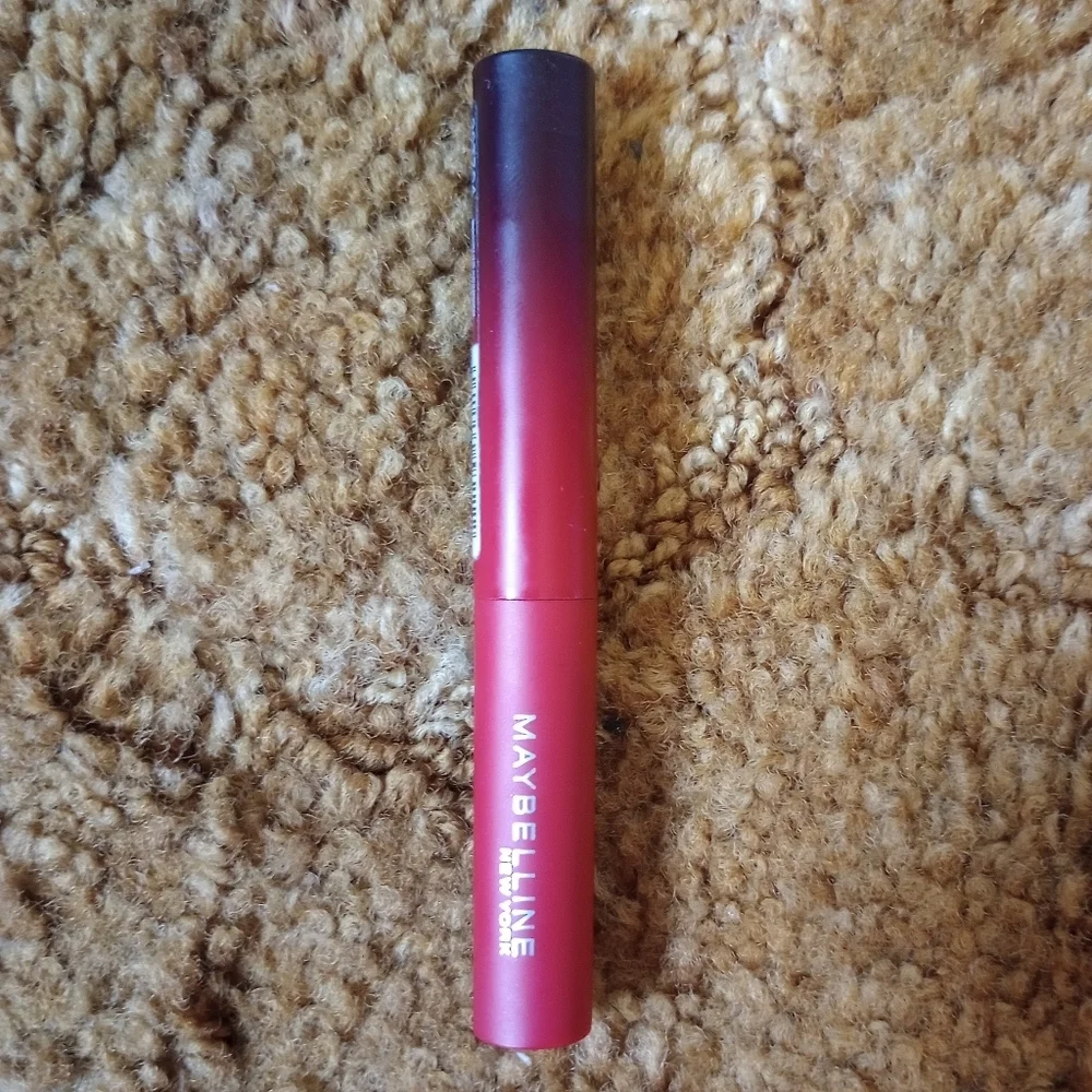 🦋 NWT Maybelline Color Sensational Lipstick in More Ruby