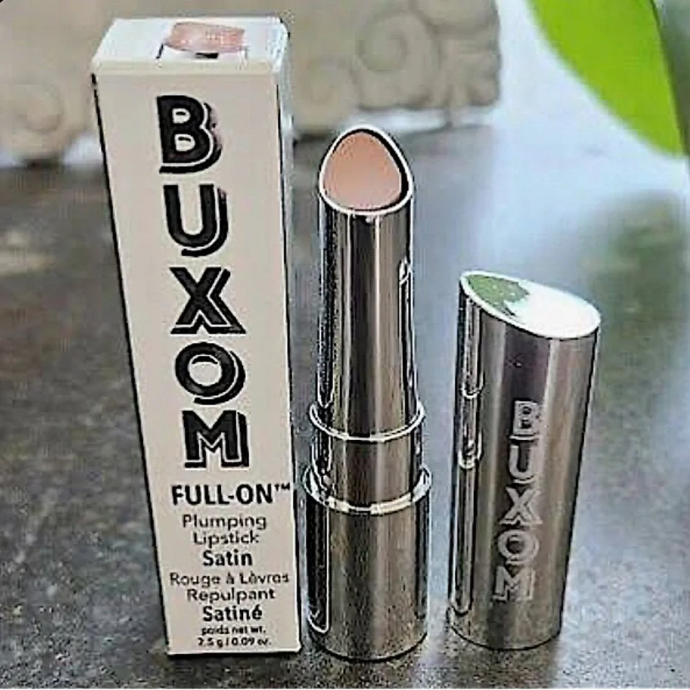 Buxom discover vibrant