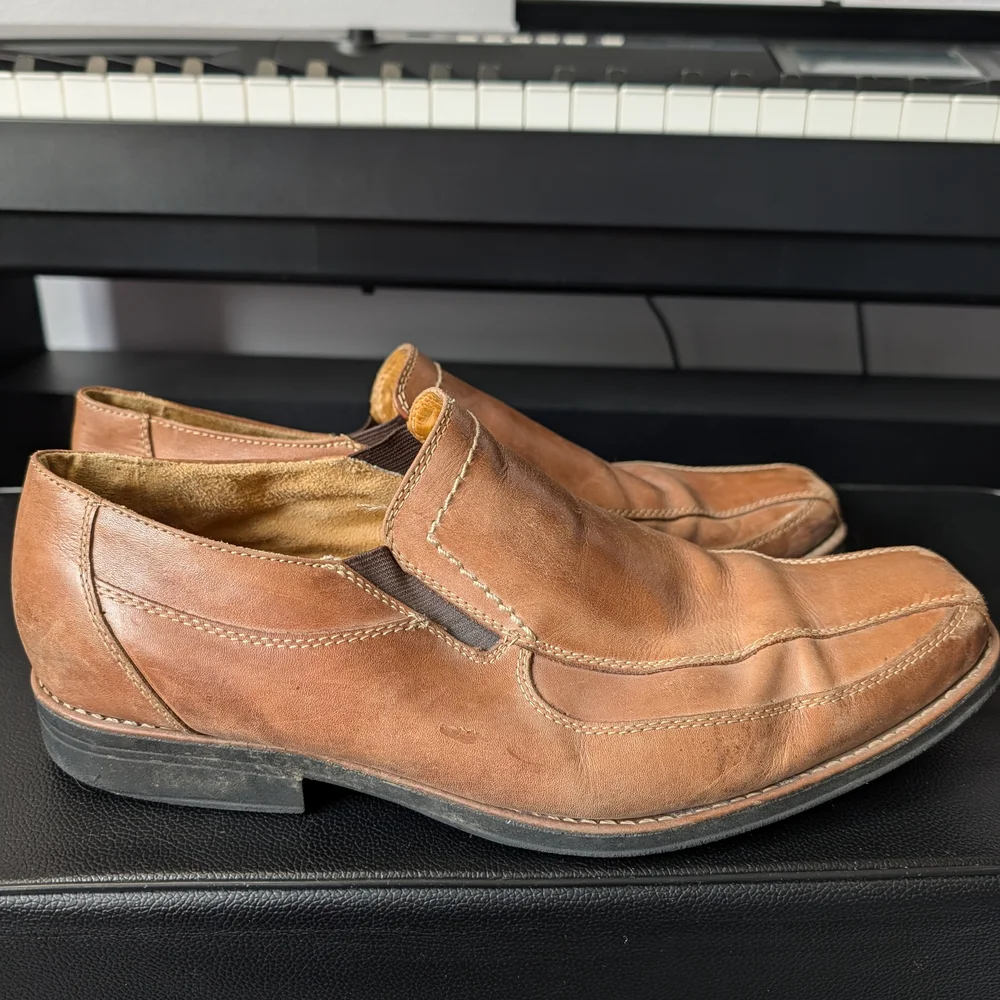 Sandro good owned scuffs