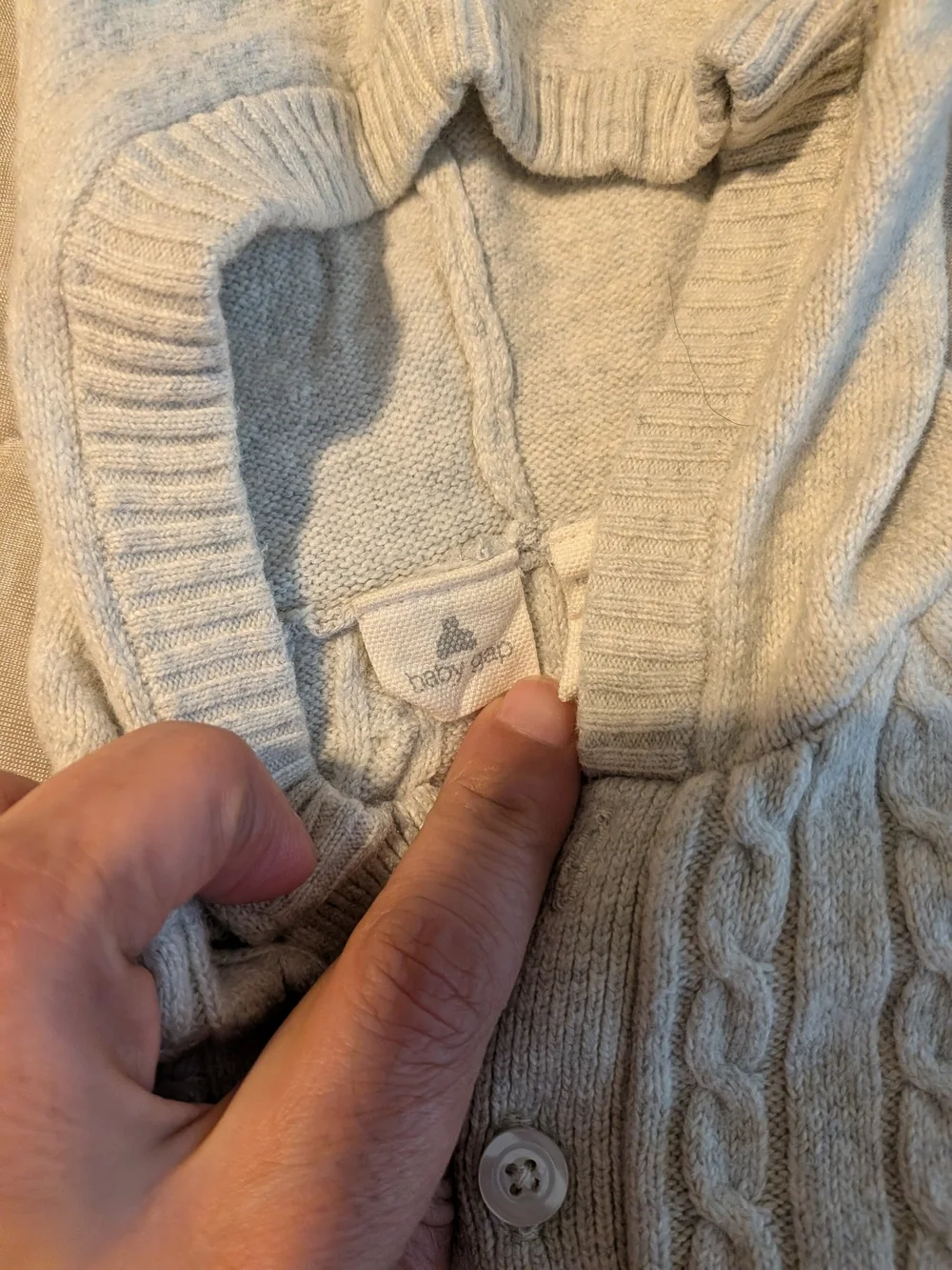 GAP light neutral