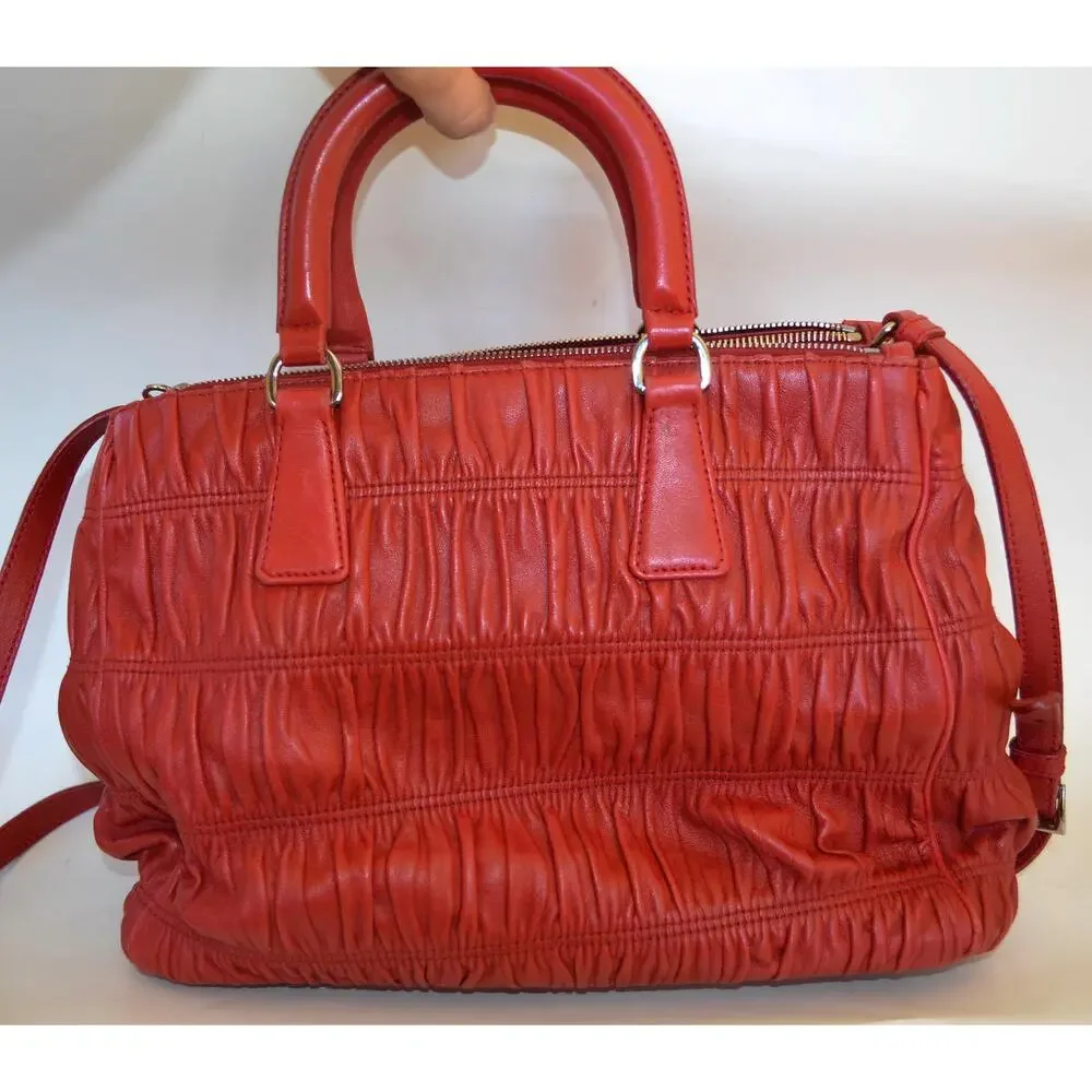 Prada nappa gaufre