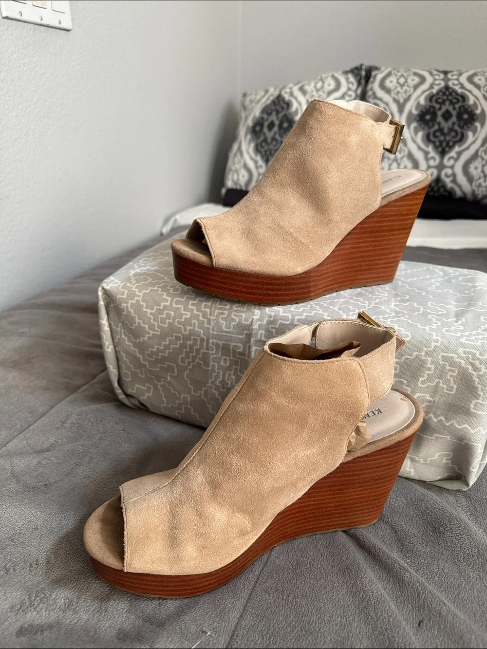 Kenneth Cole Reaction kenneth cole