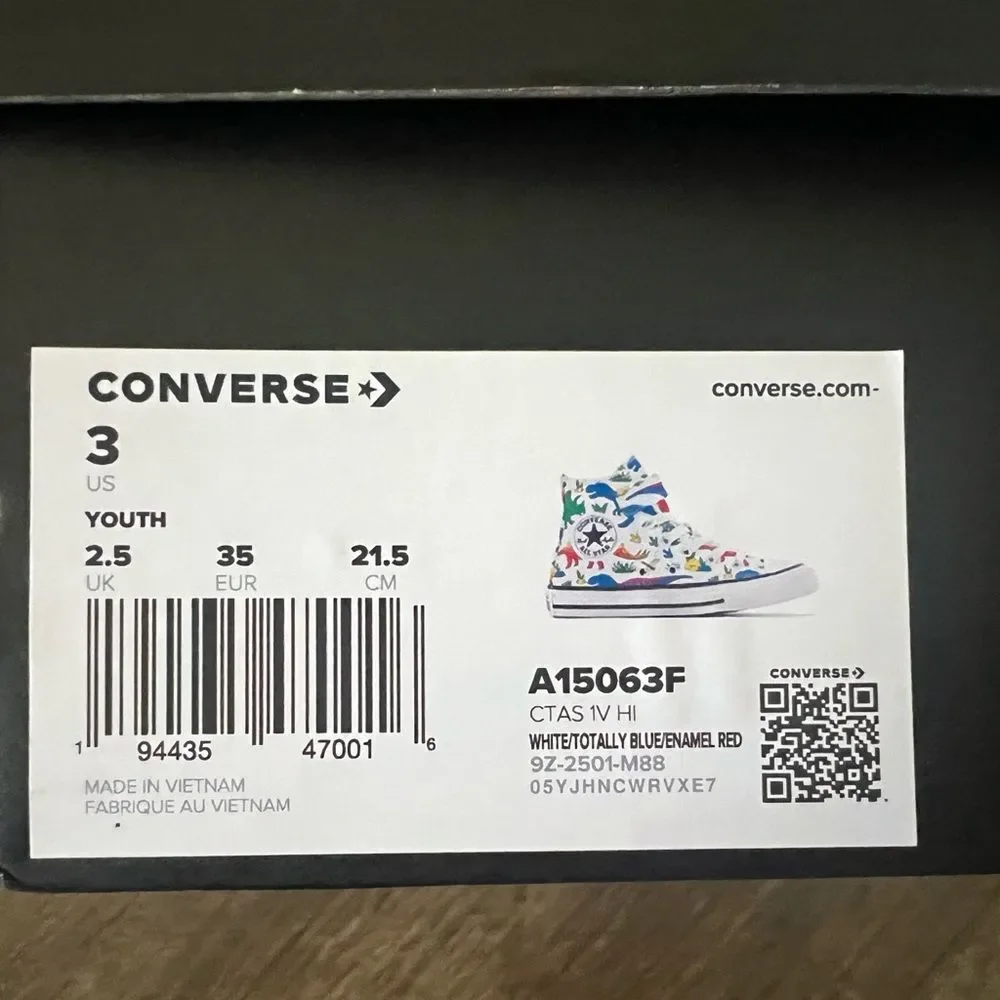 Converse brings footbed chucks