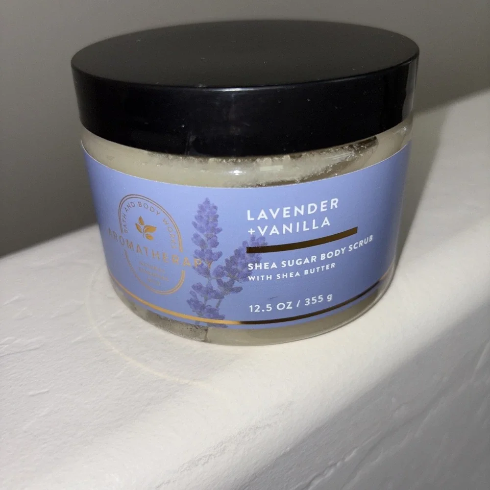 NEW Aromatherapy LAVENDER VANILLA Sugar Body Scrub 12.5 oz Bath & Body‎ Works